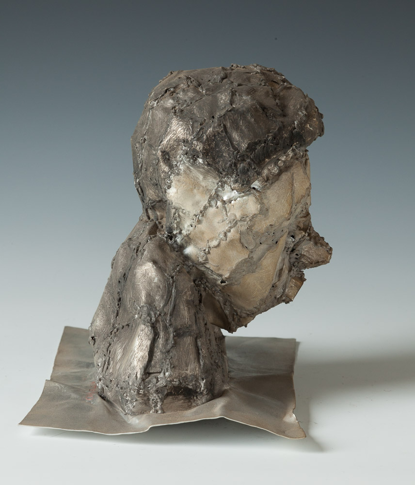 050 Head with Sunken Eyes and Lips, White 1980  h 7.25" x w 7" x d 5.5" [base 9.5"x6"]